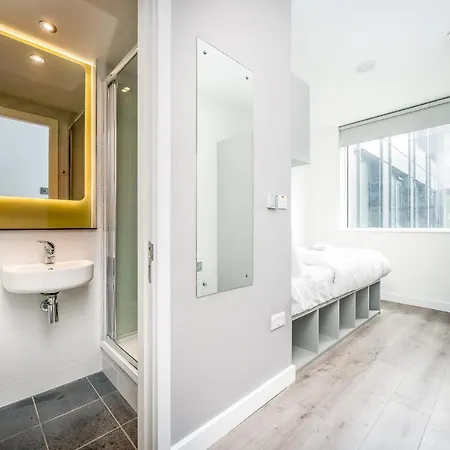 Ensuite Single With Shared Kitchen In Quays