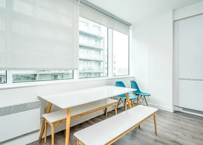 דירה Ensuite Single With Shared Kitchen In Quays