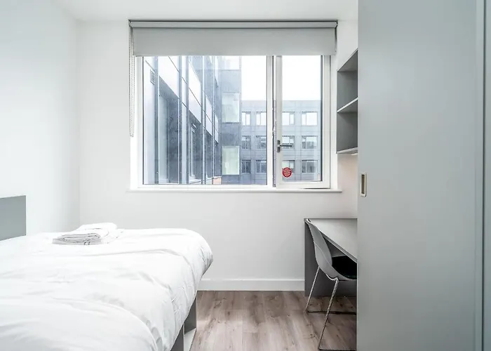 Ensuite Single With Shared Kitchen In Quays * 더블린